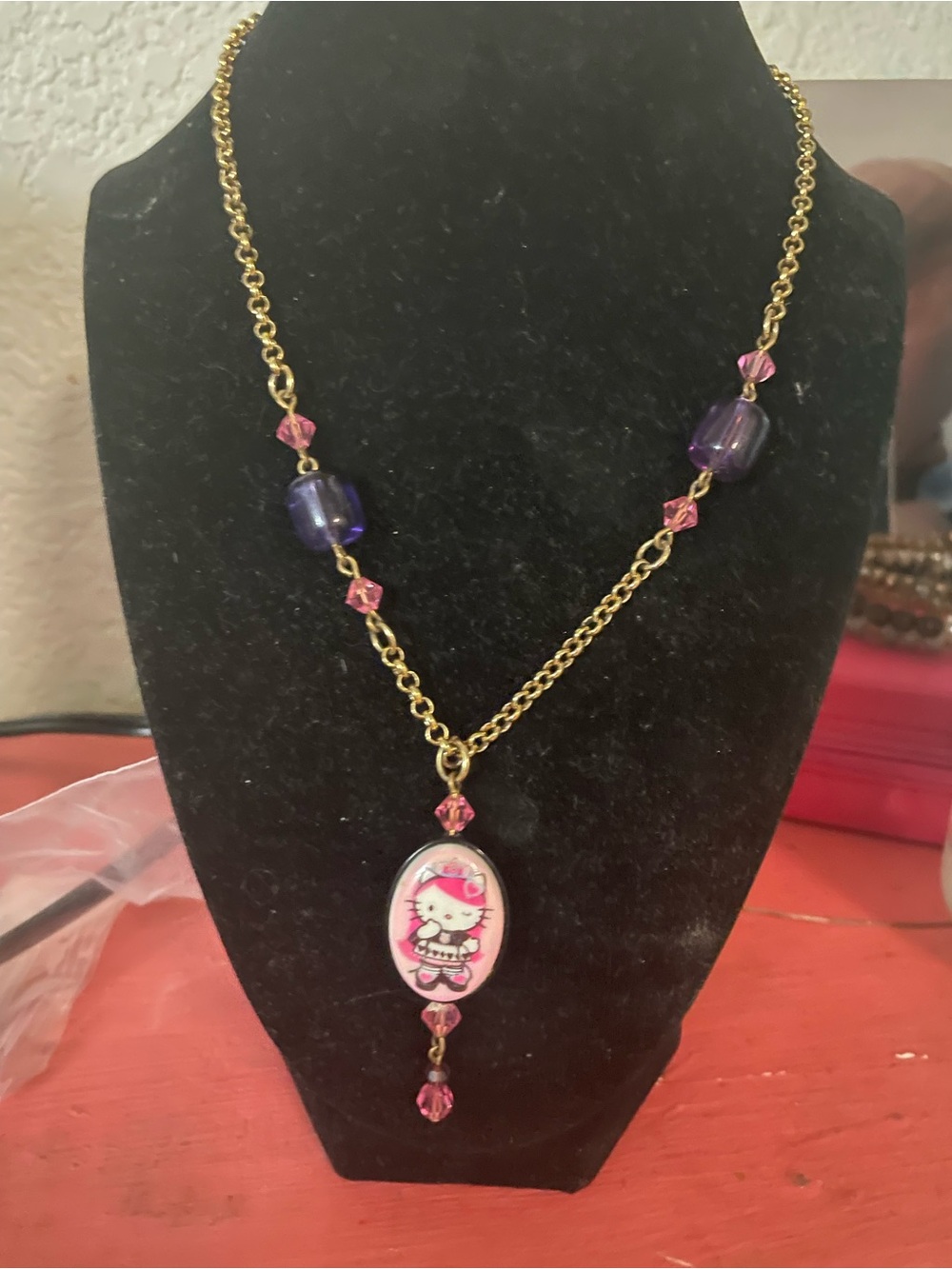 Y2K NEVER WORN Tarina Tarantino Hello Kitty Necklace with Pink & Purple Accents